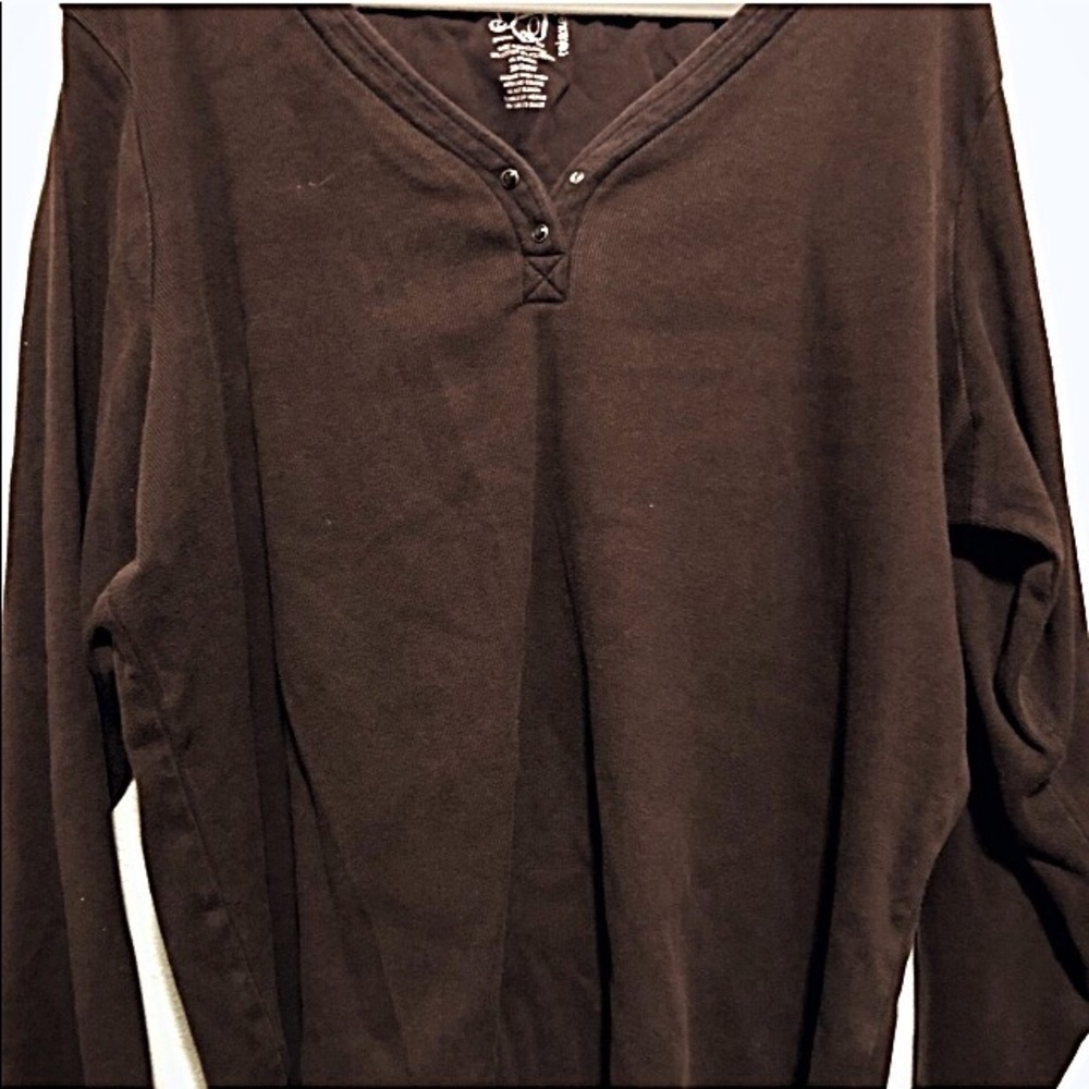 Tee-V-Neck, Snaps, Ribbed, Long Sleeve - Picture 2 of 5